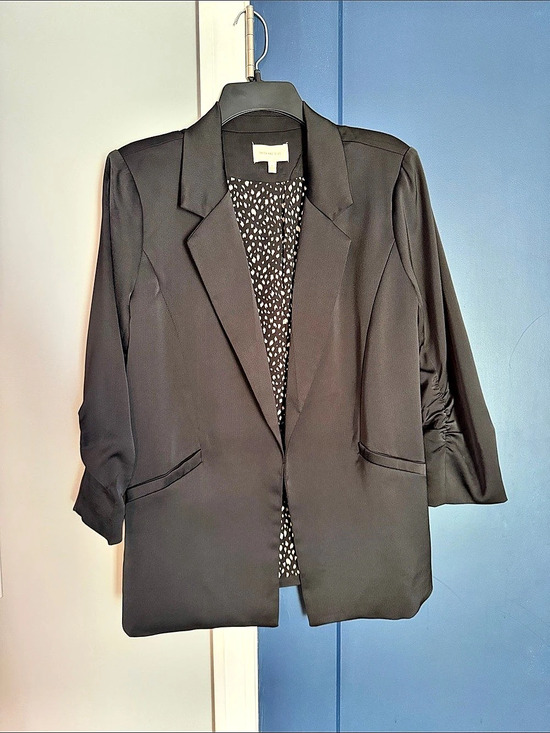 Skies Are Blue Jackets & Blazers - Skies Are Blue Black Ruched Sleeve Blazer NWOT
